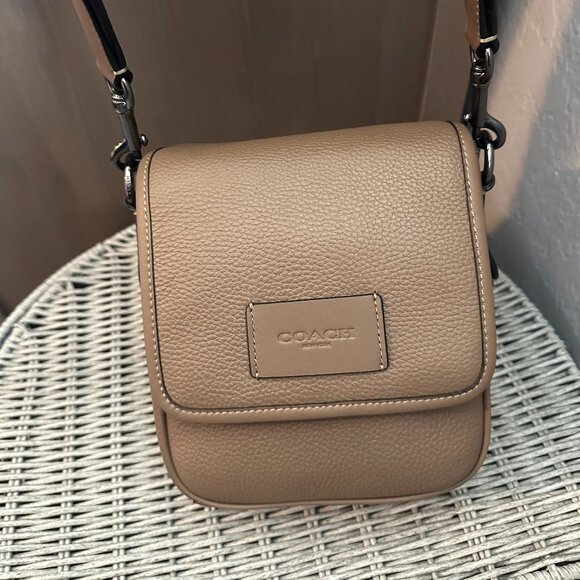 NWOT Coach Lucas Men's/ Women's Crossbody - Picture 1 of 7